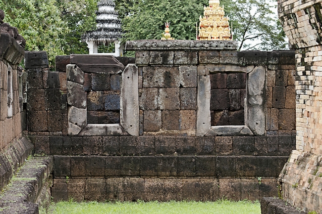 Prasat Sa Kamphaeng Yai-052